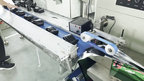 輪胎內(nèi)胎包裝機(jī)打圓孔排氣汽車(chē)內(nèi)胎自動(dòng)套袋封口機(jī)摩托車(chē)輪胎內(nèi)胎自動(dòng)打包機(jī)自行車(chē)內(nèi)胎枕式包裝機(jī)械